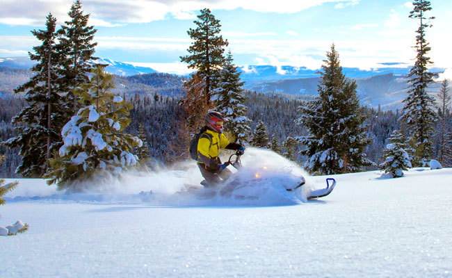 Snowmobiling in the Cascades - Yakima Valley
