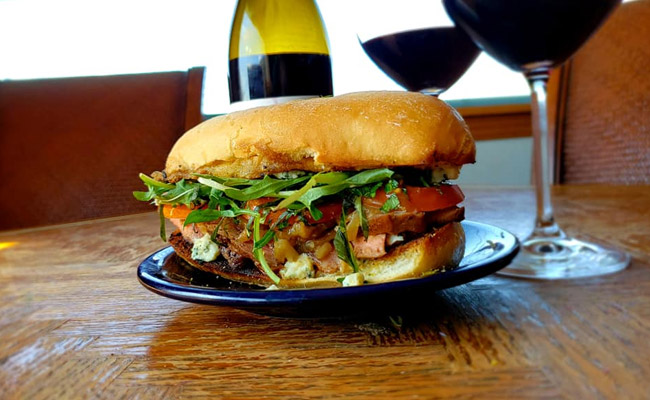 Lunch at a Winery - Yakima Valley Wine Tasting Tour